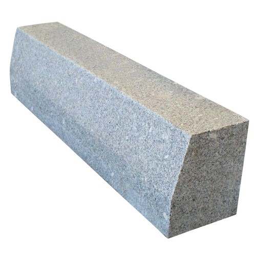 Prejsť na produkt Žulový obrubník 15x30 cm so šikmým, flambovaným vrchom