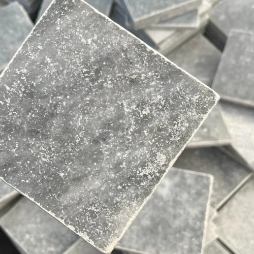 Prejsť na produkt Dekoračný kameň Tumbled Marble Sky Blue 10x10x1 cm