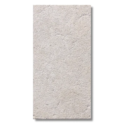 Prejsť na produkt Travertín Svetlý VC Neplnený Pieskovaný 60x90x2 cm
